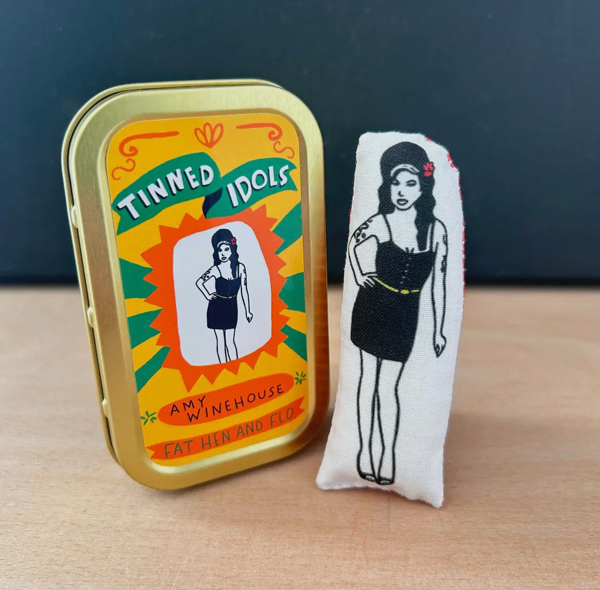Amy Winehouse - Tinned Idol