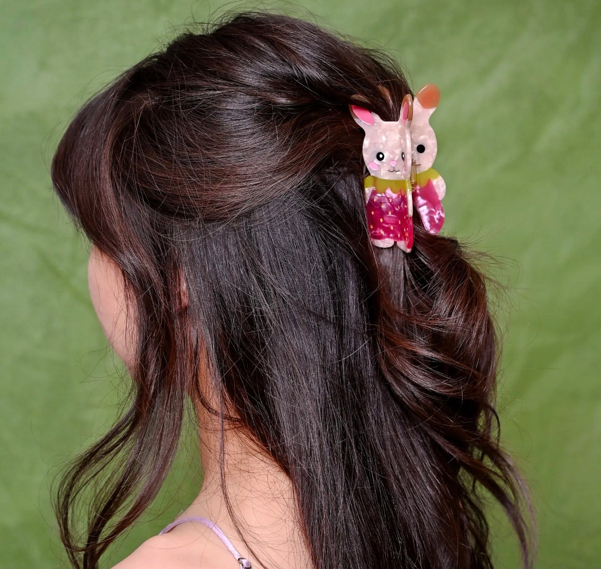 Strawbunny Hair Claw