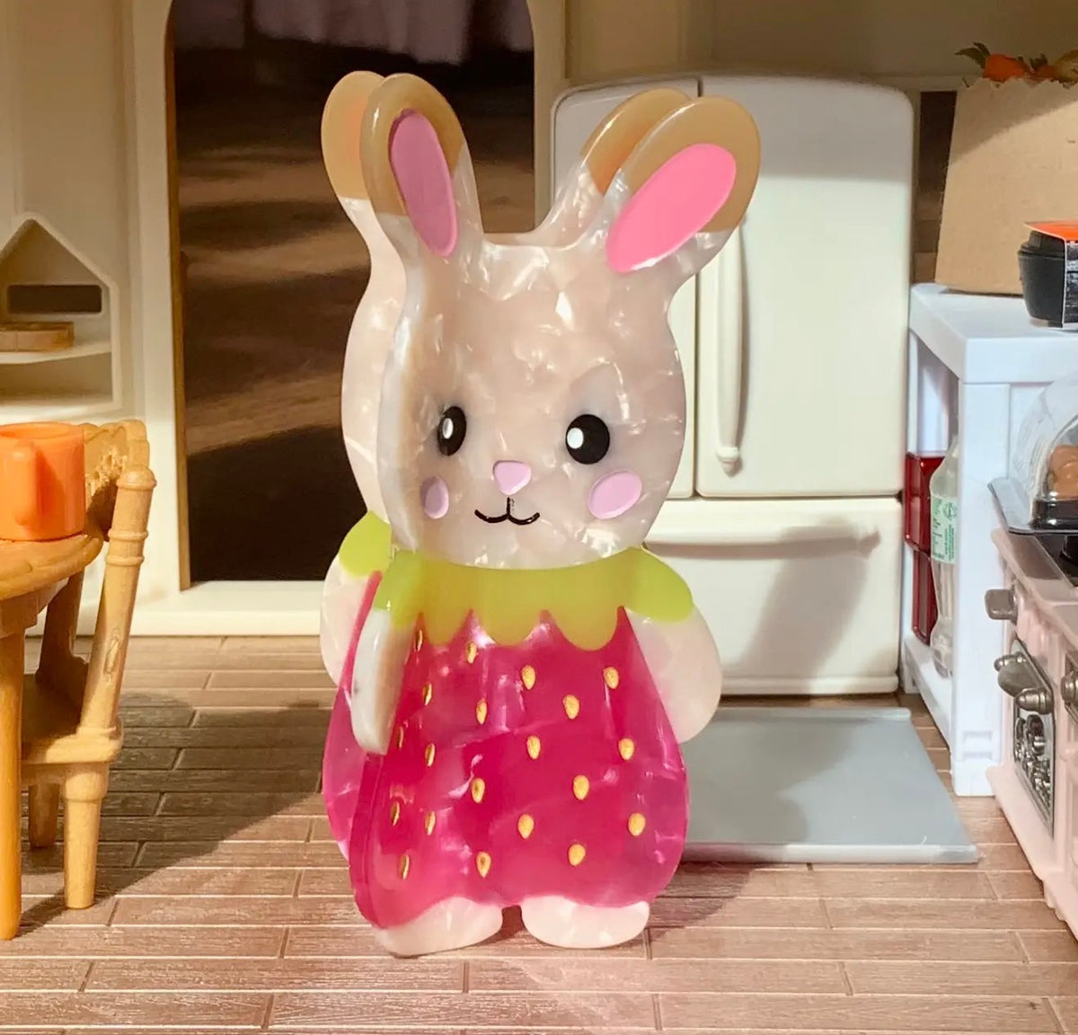 Strawbunny Hair Claw