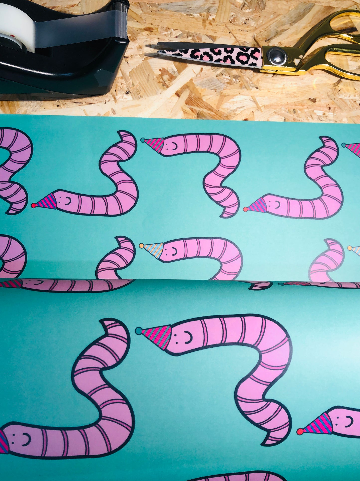 Cute Worm Wrapping Paper