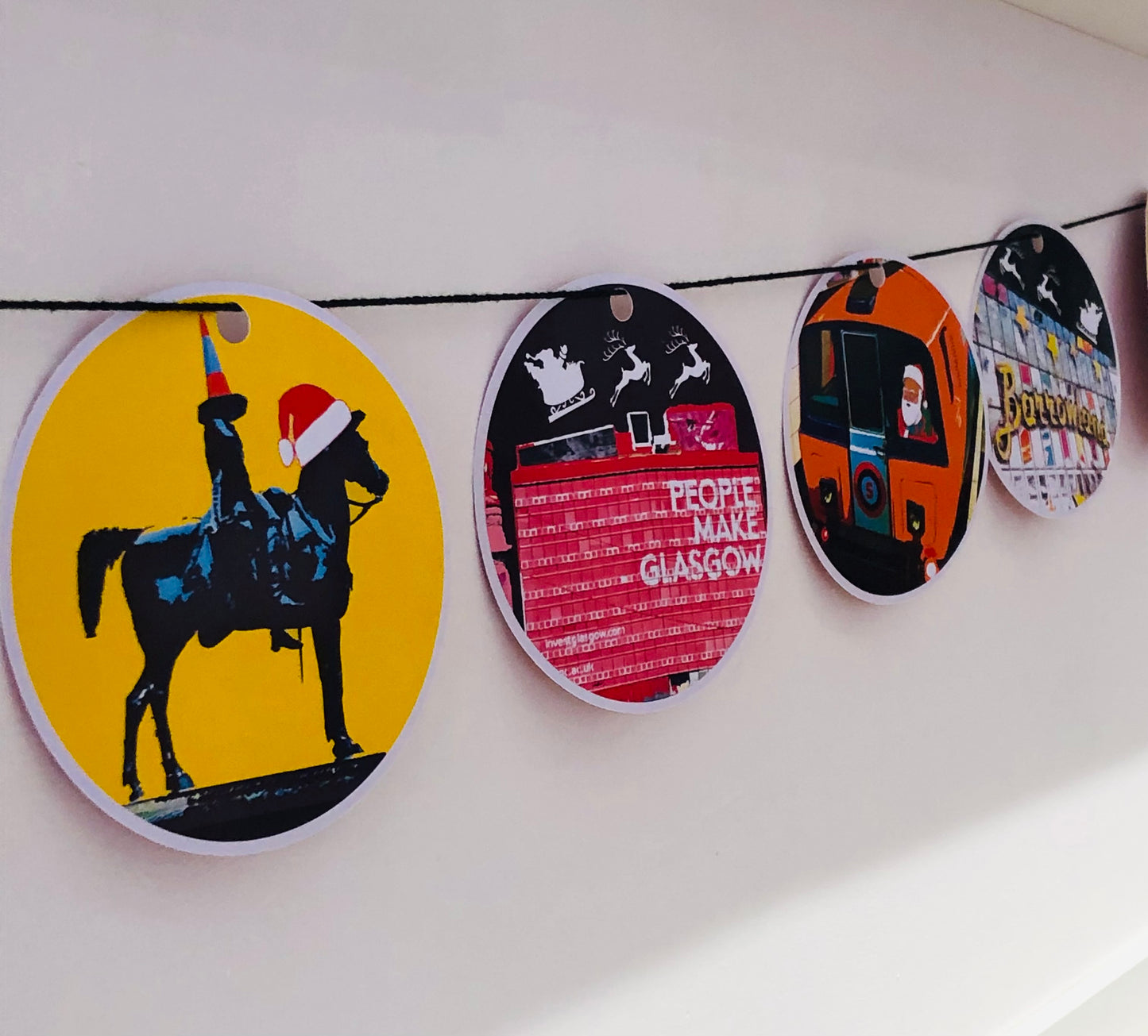 Glasgow Christmas Garland