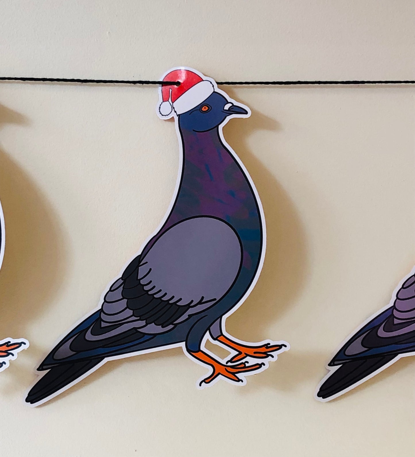 Cooo-l Christmas Pigeon Garland