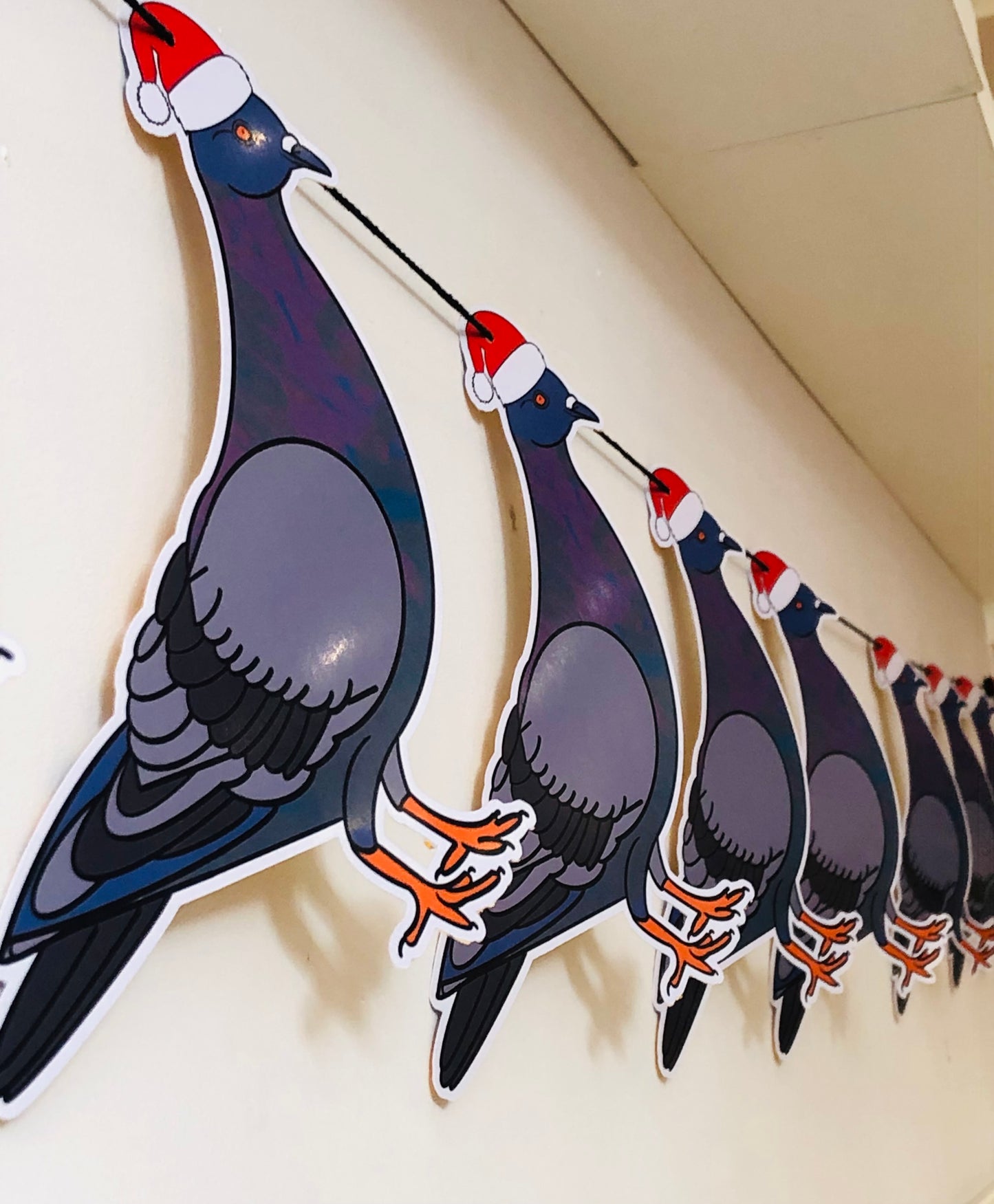 Cooo-l Christmas Pigeon Garland